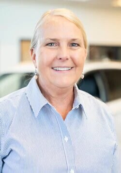 Staff member Linda VanLeer from ID_d11a5cce1083