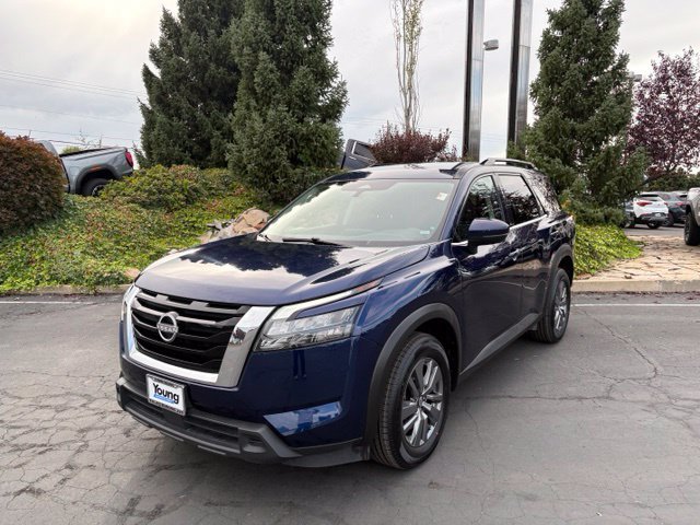 Used 2025 Nissan Pathfinder SV SUV