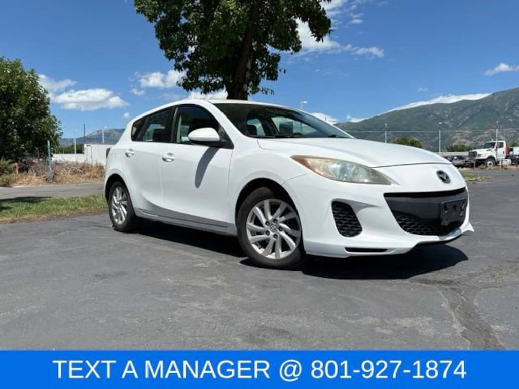 Used 2012 Mazda Mazda3 Hatchback i Touring Hatchback