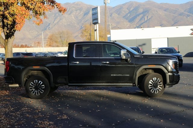 2025 Gmc Sierra 2500 HD Denali Ultimate photo 3