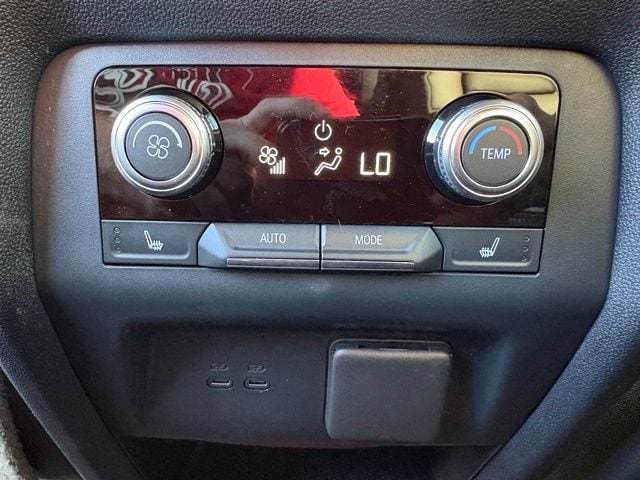 2027 GMC Acadia Denali Ultimate - Photo 17