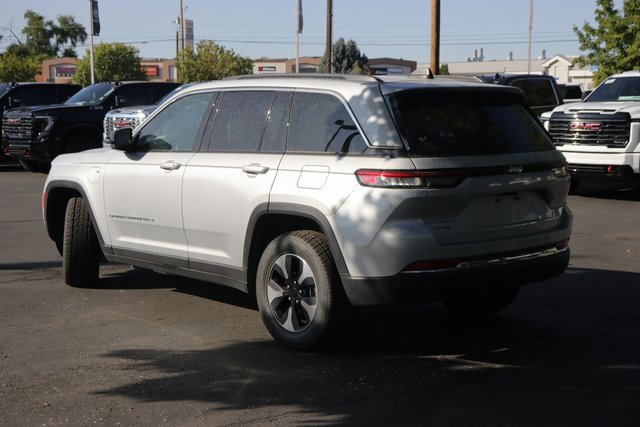 2024 Jeep Cherokee Limited 4xe photo 3
