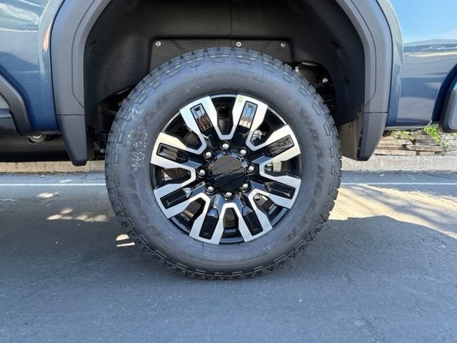 2026 GMC Sierra 3500HD Denali Ultimate - Photo 11