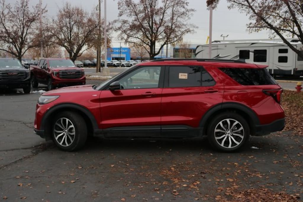 Used 2025 Ford Explorer ST-Line SUV