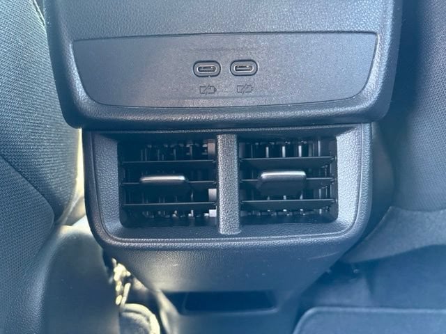 2025 Chevrolet Equinox LT - Photo 11