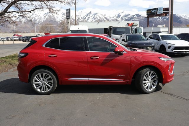 2025 Buick Envision Avenir photo 3