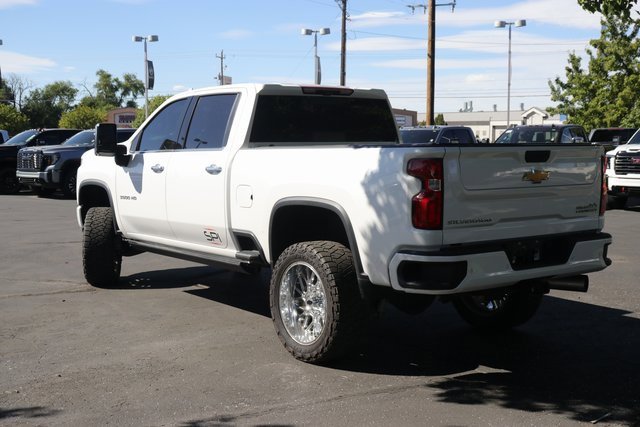 2023 Chevrolet Silverado 3500HD High Country photo 4
