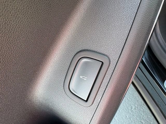 2027 GMC Acadia Denali Ultimate - Photo 25