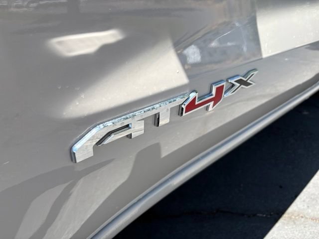 2026 GMC Sierra 1500 AT4X - Photo 19