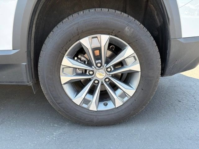 2025 Chevrolet Equinox LT - Photo 9