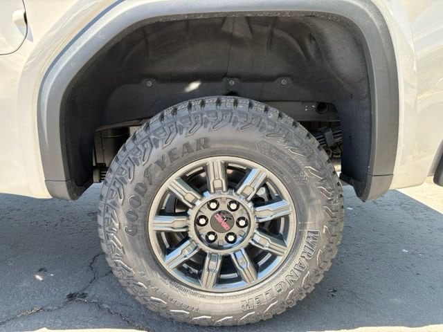2026 GMC Sierra 1500 AT4X - Photo 14