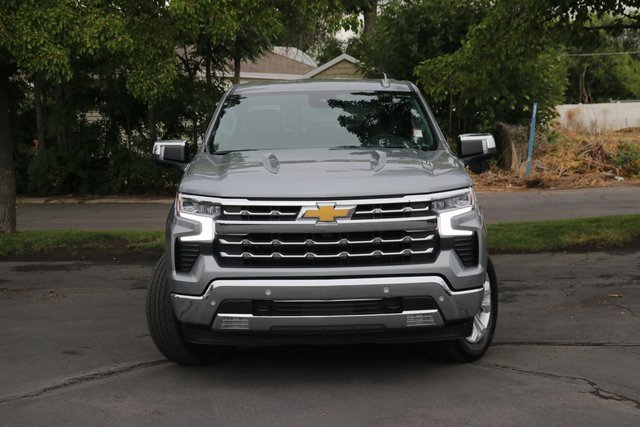 2024 Chevrolet Silverado 1500 LTZ photo 2