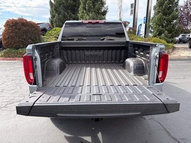 2026 GMC Sierra 1500 AT4 - Photo 9
