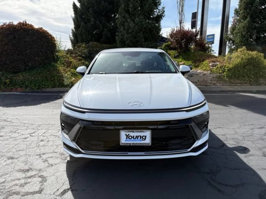 Used 2025 Hyundai Sonata SEL Sedan