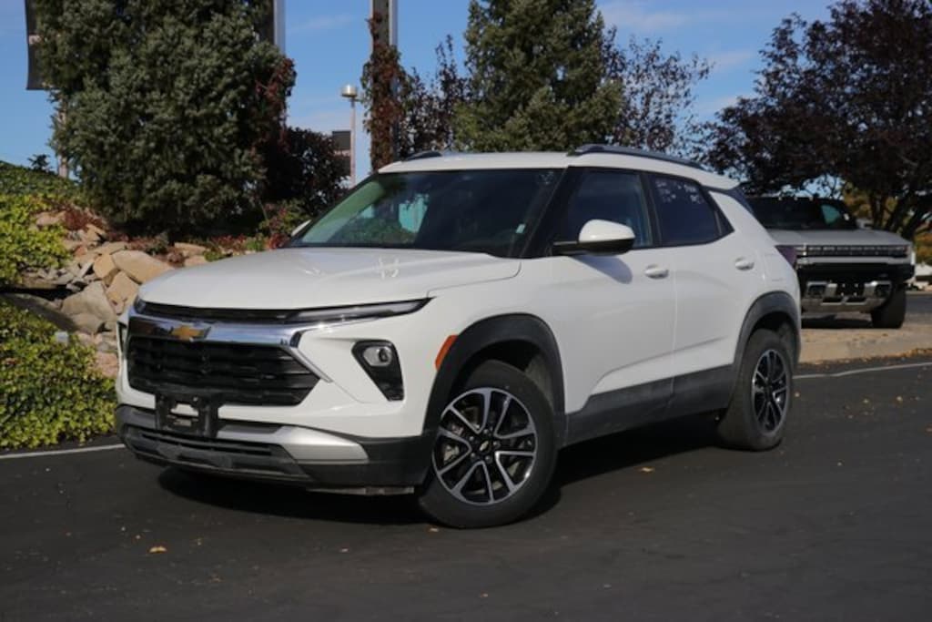 Used 2025 Chevrolet Trailblazer LT SUV