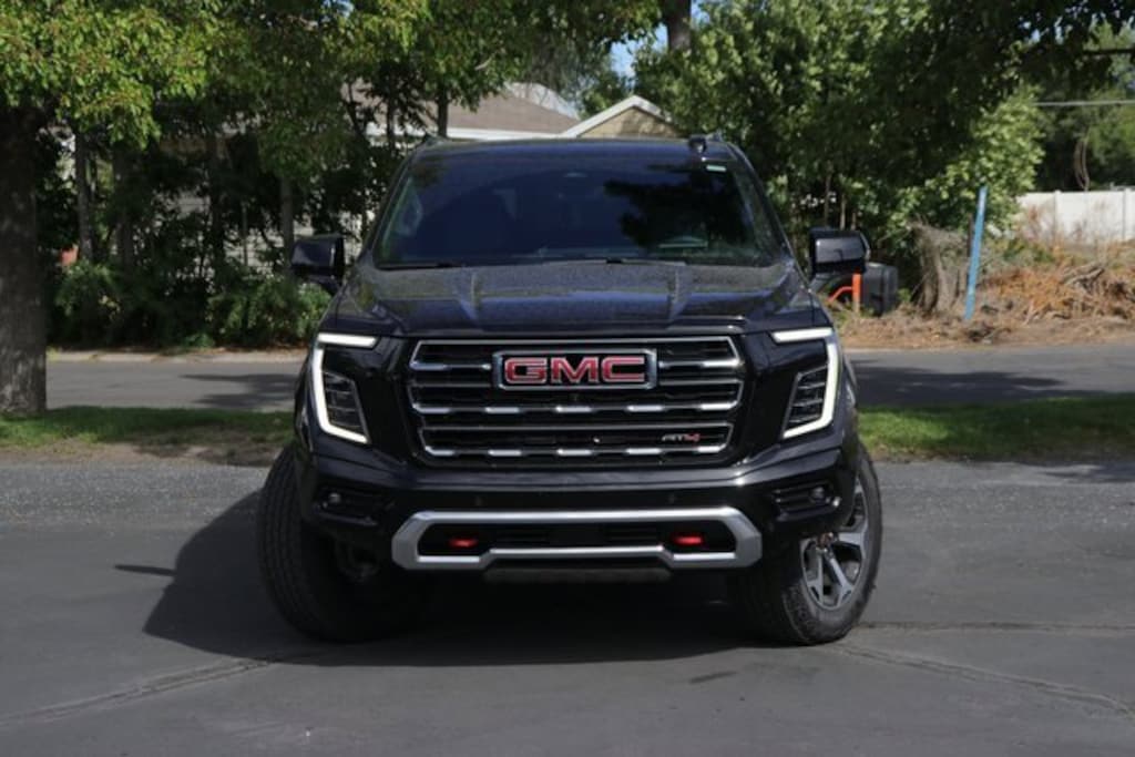 Used 2025 GMC Yukon AT4 SUV