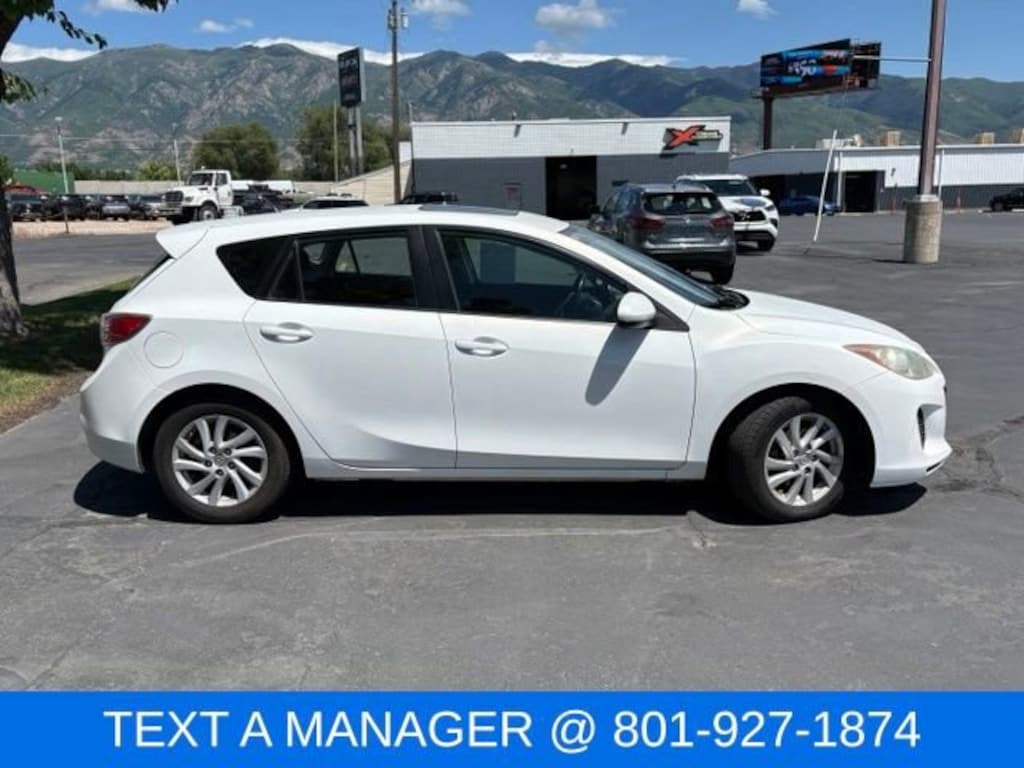 Used 2012 Mazda Mazda3 Hatchback i Touring Hatchback