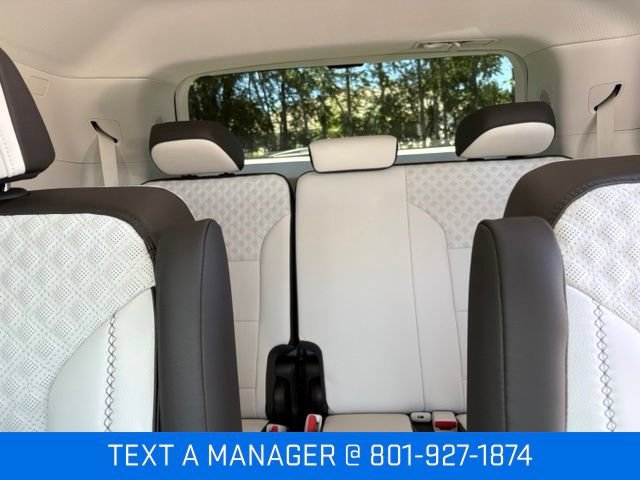 2026 GMC Acadia Denali - Photo 18