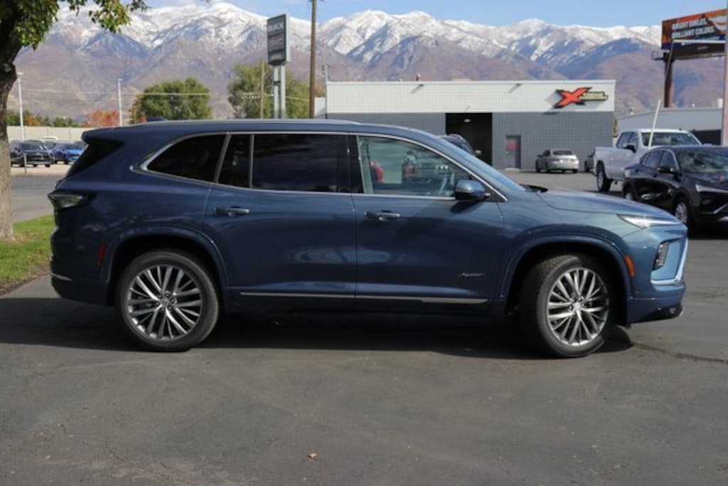 New 2026 Buick Enclave Avenir SUV
