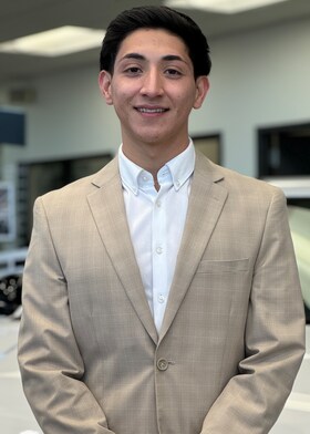 Staff member Ruvisel Nava from ID_63e45d489b5d