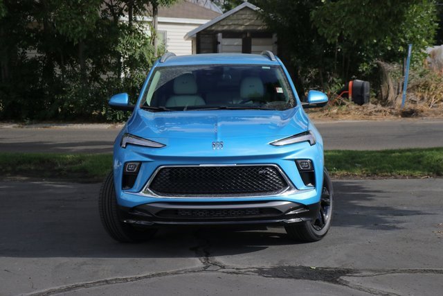 2026 Buick Encore GX Sport Touring photo 2