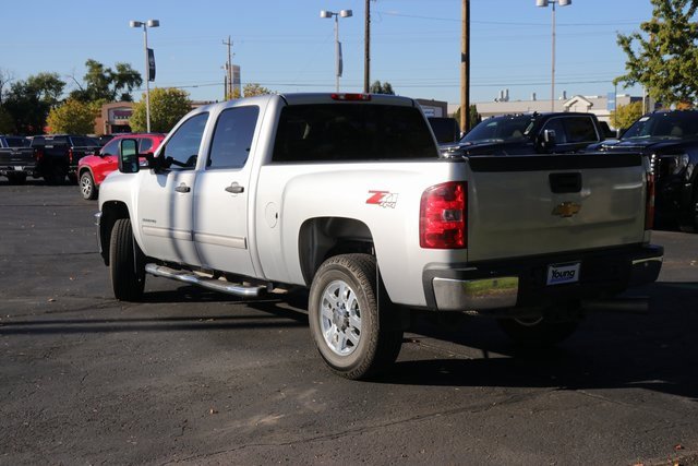 2014 Chevrolet Silverado 3500HD LT photo 4