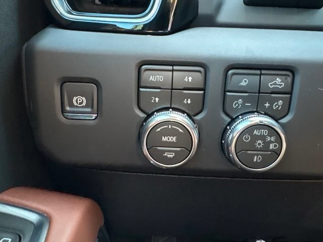 2026 GMC Sierra 3500HD Denali Ultimate - Photo 23