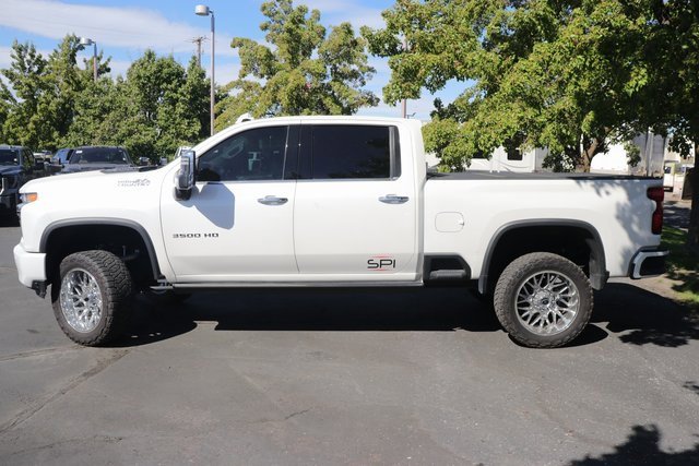 2023 Chevrolet Silverado 3500HD High Country photo 3