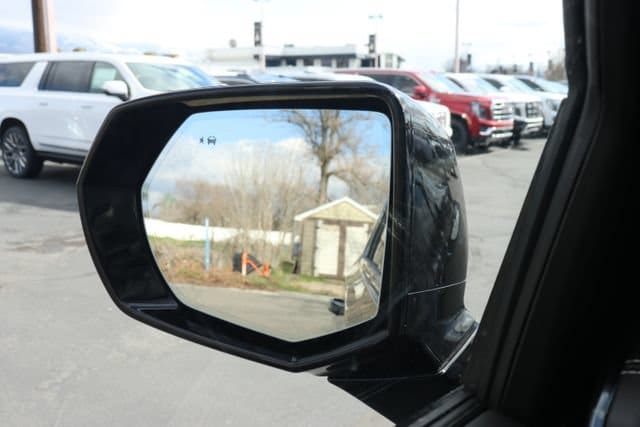 2026 GMC Yukon XL AT4 Ultimate - Photo 17