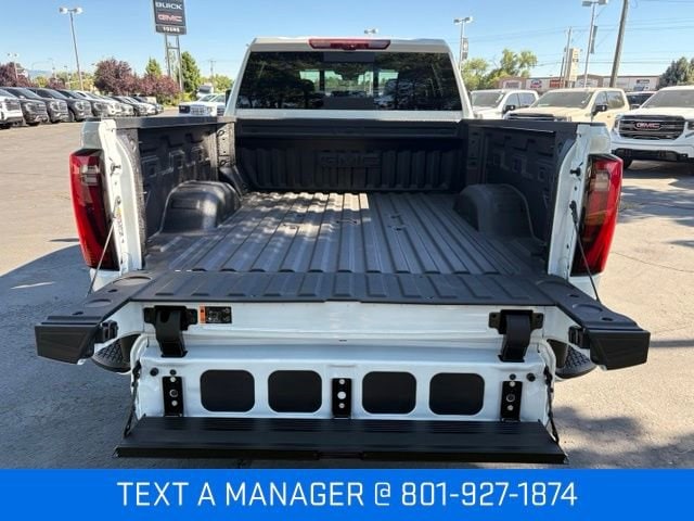 2026 GMC Sierra 3500HD Denali - Photo 11
