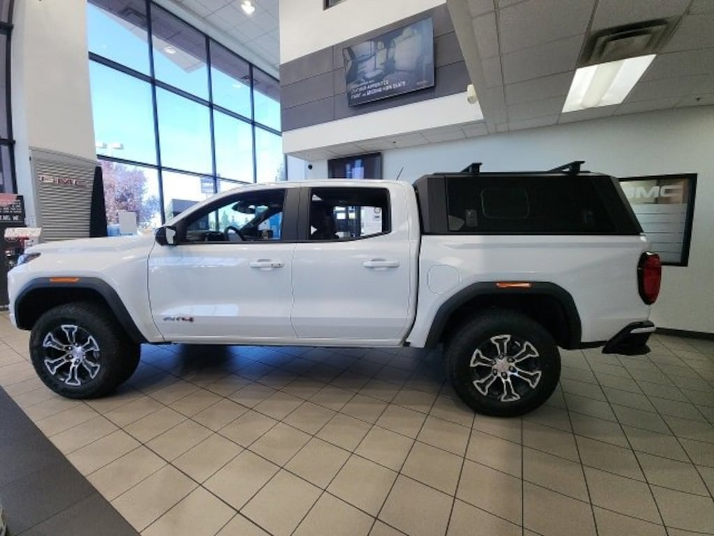 New 2025 GMC Canyon AT4 Truck