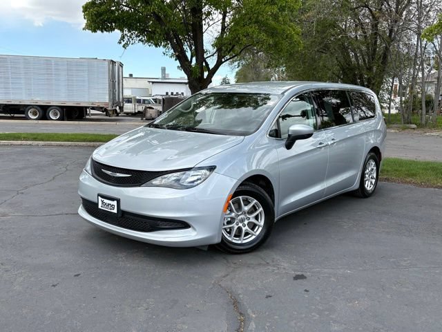 2023 Chrysler Voyager