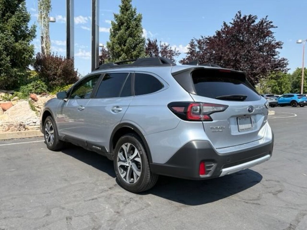 Used 2022 Subaru Outback Limited SUV