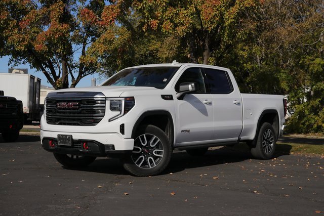 2024 GMC Sierra 1500 AT4's photo