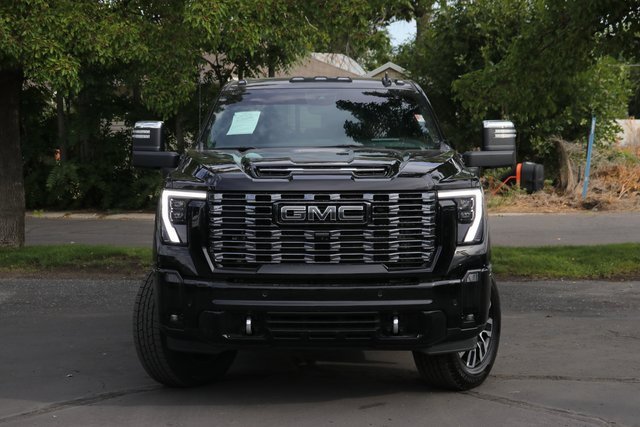 2025 Gmc Sierra 3500 HD Denali Ultimate photo 2