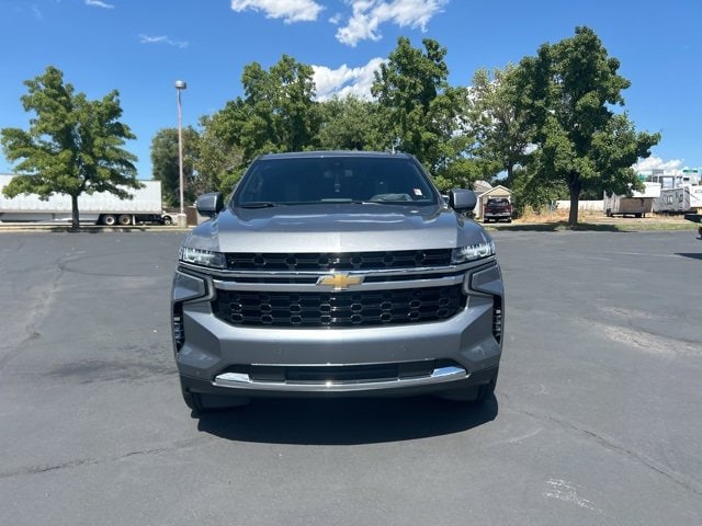 Used 2022 Chevrolet Suburban LS with VIN 1GNSKBKD1NR322588 for sale in Layton, UT