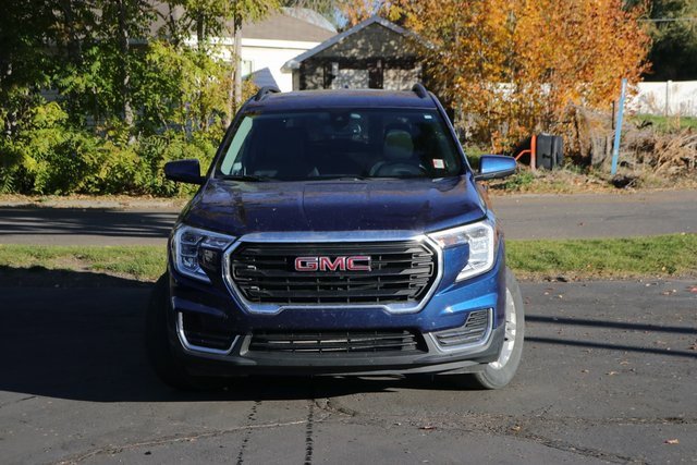 2022 Gmc Terrain SLE photo 2
