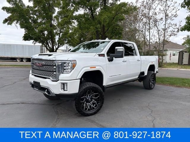 2022 GMC Sierra 4WD Crew Cab Standard Box Denali's photo