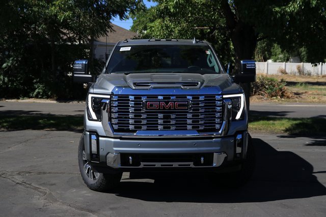 2025 Gmc Sierra 3500 HD Denali photo 2