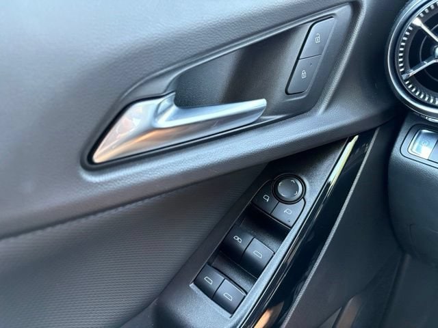 2025 Chevrolet Equinox LT - Photo 17