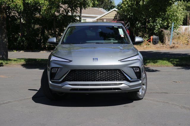 2025 Buick Envista Avenir photo 2