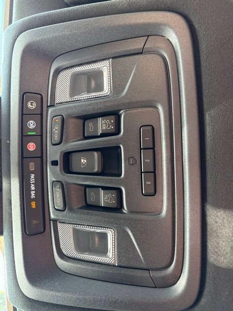 2026 GMC Sierra 3500HD Denali Ultimate - Photo 32