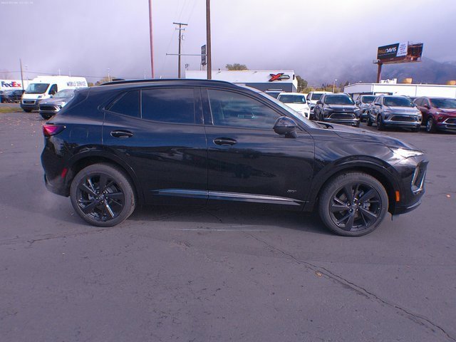 2025 Buick Envision Sport Touring photo 3