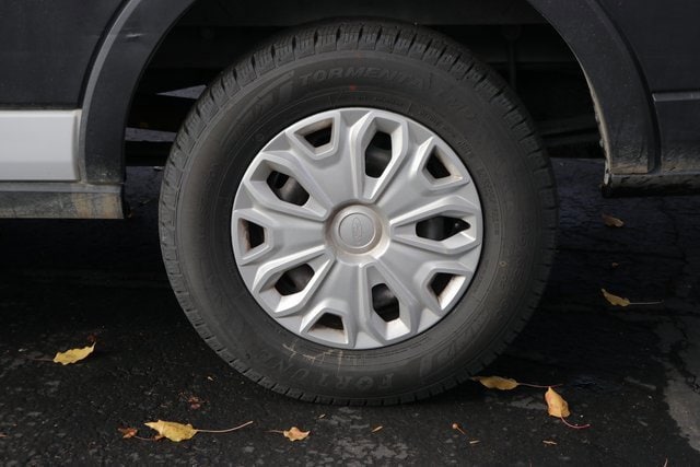 2022 Ford Transit Passenger XL Van photo 4