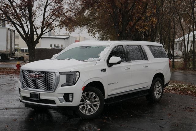 2023 GMC Yukon XL Denali's photo