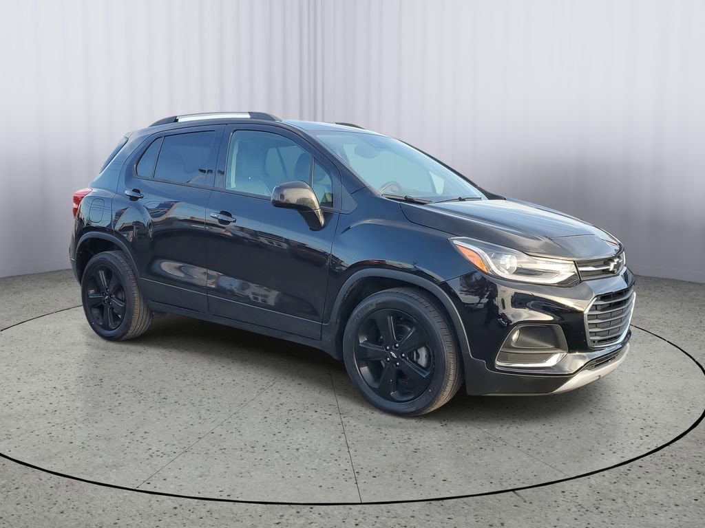 Used 2019 Chevrolet Trax Premier with VIN KL7CJRSB5KB758949 for sale in Owosso, MI