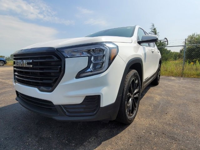 Used 2022 GMC Terrain SLE with VIN 3GKALTEV7NL184188 for sale in Owosso, MI