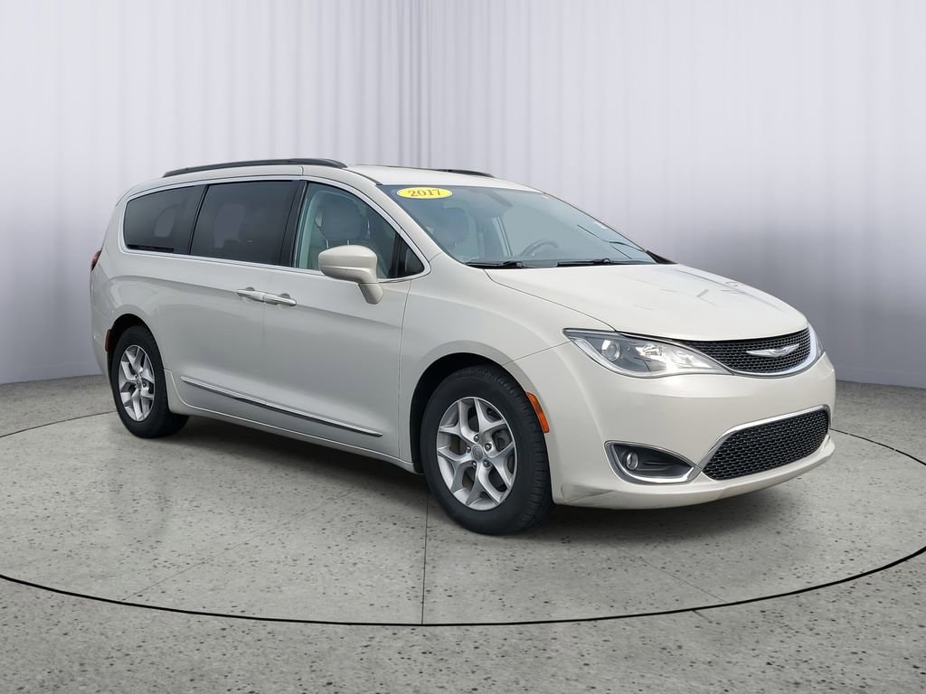 Used 2017 Chrysler Pacifica Touring-L