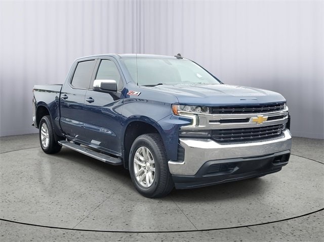 Used 2022 Chevrolet Silverado 1500 Limited LT with VIN 1GCUYDED6NZ195280 for sale in Owosso, MI