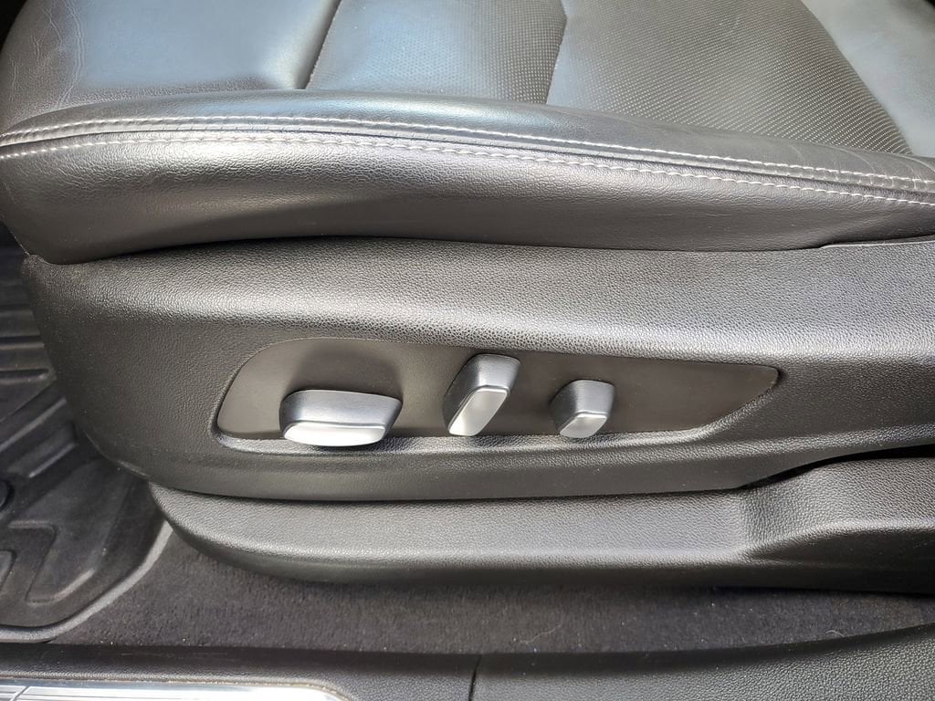 Used 2022 CADILLAC XT5 Premium Luxury SUV